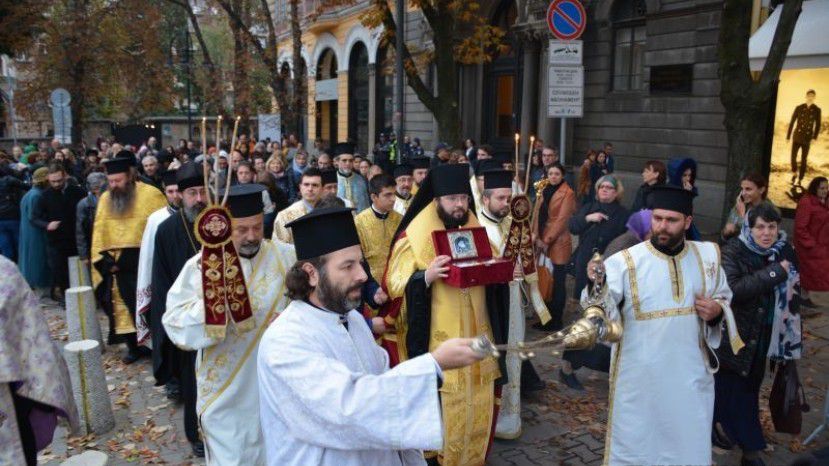 РПЦ подарила Болгарии частицу мощей святого Луки Крымского