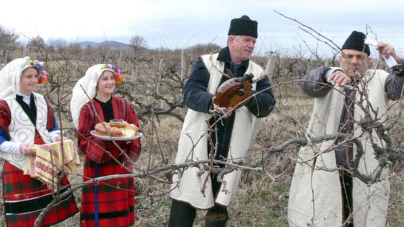 14 февраля в Болгарии отмечают три праздника
