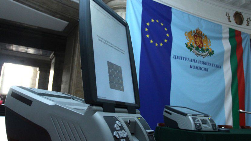 Проблема с машинным голосованием может стать камнем преткновения на предстоящих выборах в Болгарии?