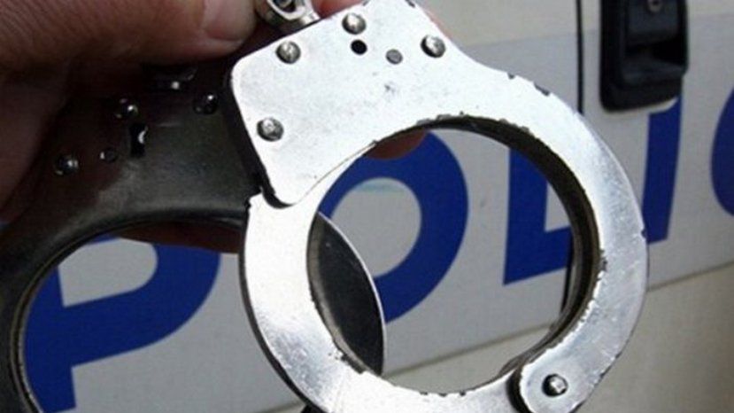 Руснак в Бургас налита на полицаи, къса пагон и отказва дрегер