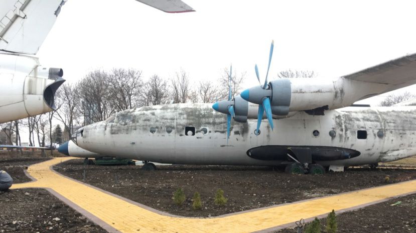 Община Бургас превръща старите самолети край “Сарафово” в интерактивен музей
