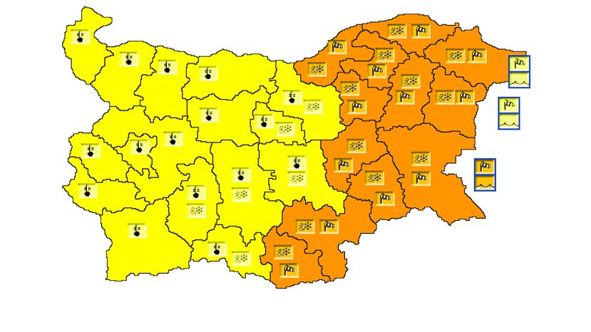 НИМХ: Оранжев код за силен вятър и поледици е в сила за Източна България