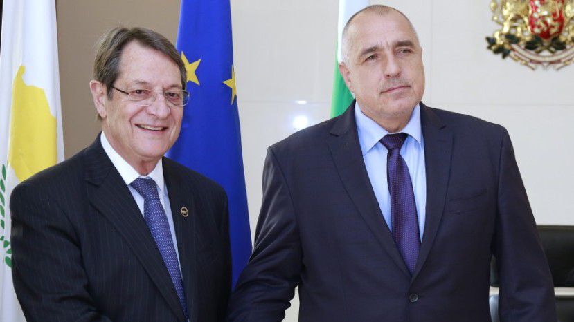 Премьер-министр Болгарии обсудил с президентом Кипра развитие двухсторонних отношений