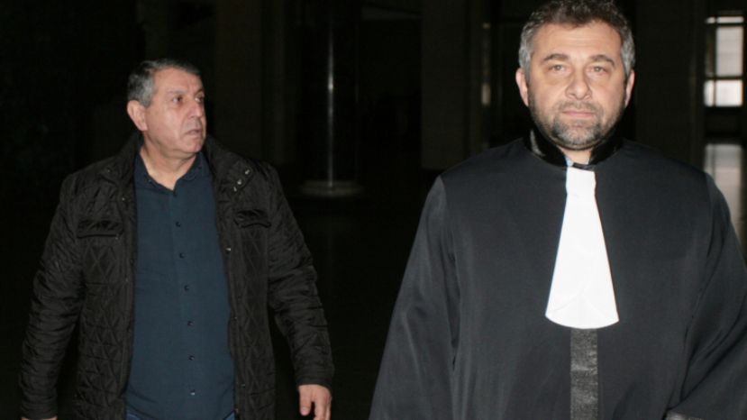 Болгарский депутат за непристойное поведение получил 6 месяцев условно и штраф 3 000 левов