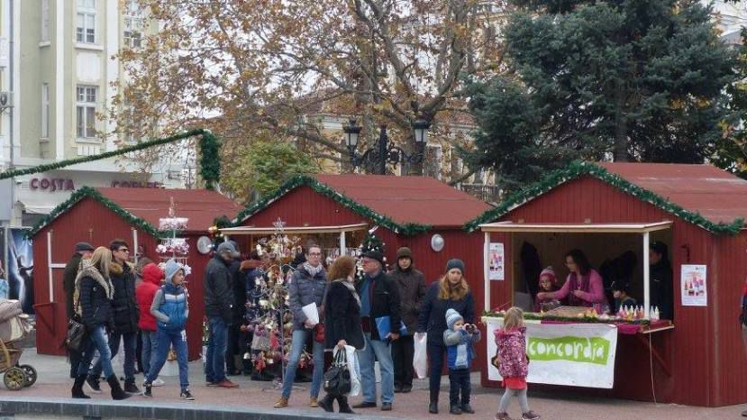 Откриха традиционния Немски коледен базар в Пловдив