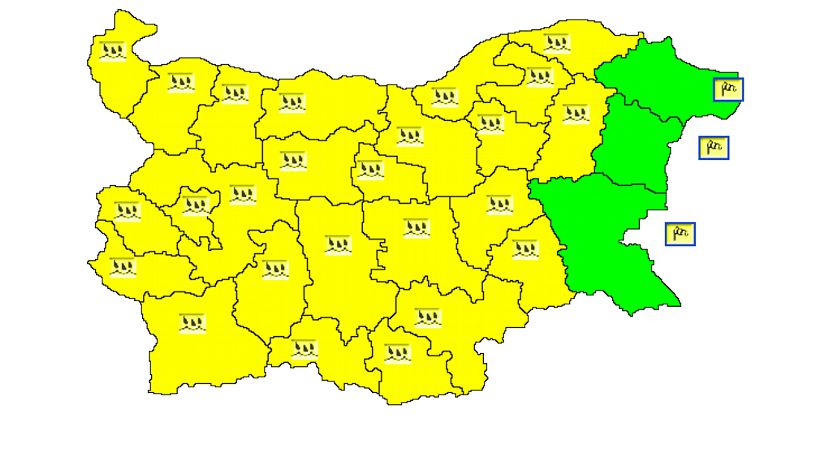 Из-за проливных дождей в 25 областях Болгарии объявлен „желтый” уровень опасности