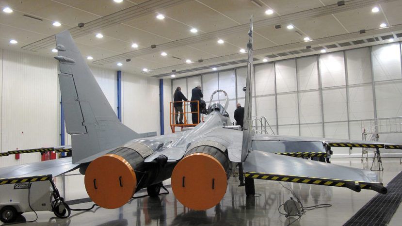 Кабинетът отпусна първи 9.63 млн. лева по договора за двигатели за МиГ-29