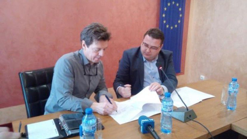 Община Свищов подписа договор с „Тау Мед“ за дългосрочно партньорство