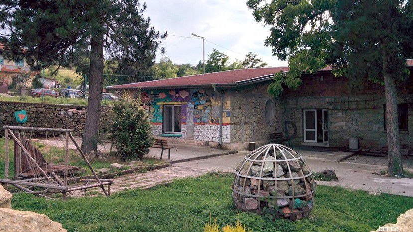 Арт къща в родопското село Дъждовница съживява околността