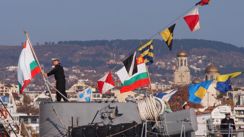Болгария отремонтирует девять кораблей Военно-морских сил