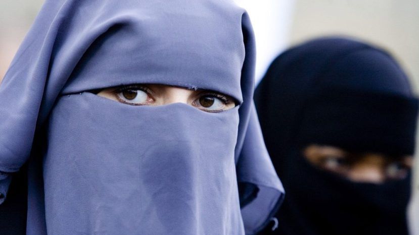 И в Стара Загора беше забранено носенето на &quot;покриващи лицето аксесоари&quot;