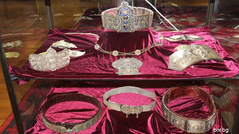 Експозицията е изложена в Етнографския музей в Пловдив