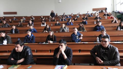 Высшие учебные заведения в Болгарии: количество за счет качества
