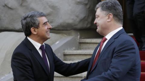 Президент Болгарии опроверг все утверждения о «втягивании» страны в «военный союз» с Украиной