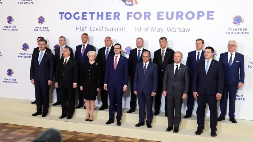 Премьер Болгарии: Наши страны доказали, что могут стоять «у руля ЕС»
