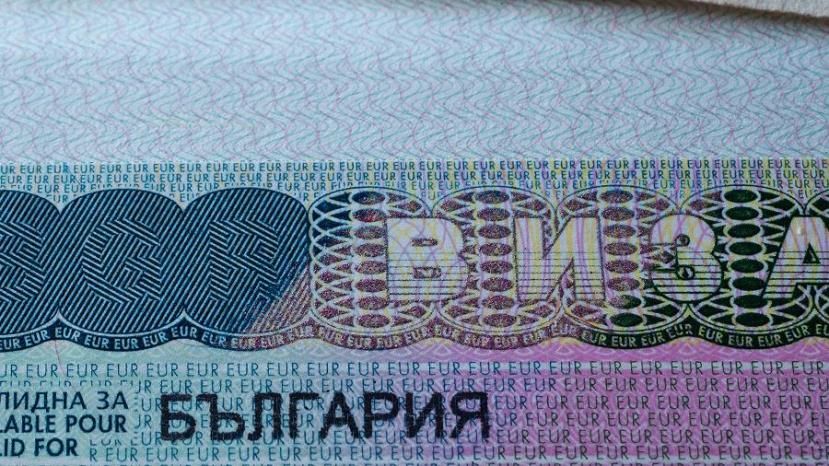 Известия: В Болгарии исключили отмену виз для граждан России и Турции