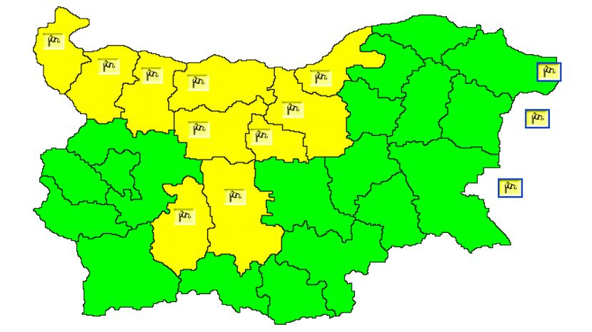 Из-за сильного ветра в 10 областях Болгарии объявлен „желтый“ уровень опасности