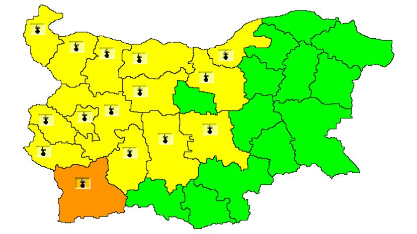 Жълт код за високи температури е в сила за 14 области в страната, оранжев ще бъде кодът за област Благоевград