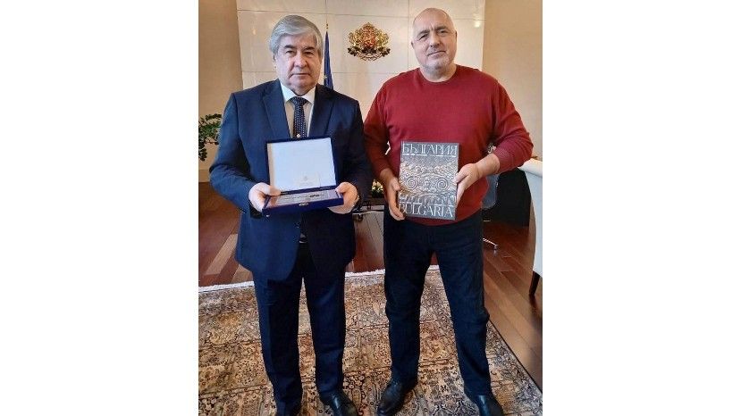 Дневник (Болгария): Борисов проводил российского посла в джинсах и кофте