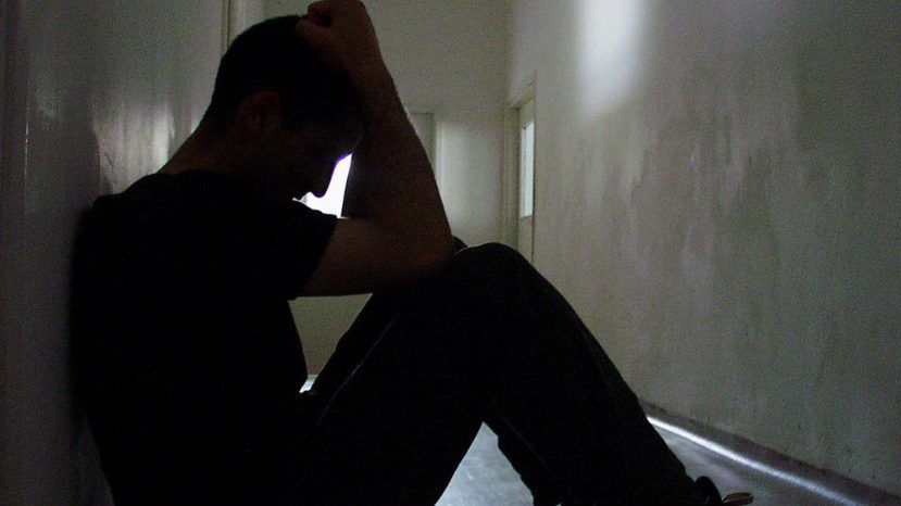 Каждый день в Болгарии совершается не менее восьми попыток самоубийства