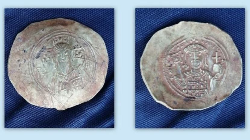 В Болгарии найдены редкие золотые солиды императора Михаила VII