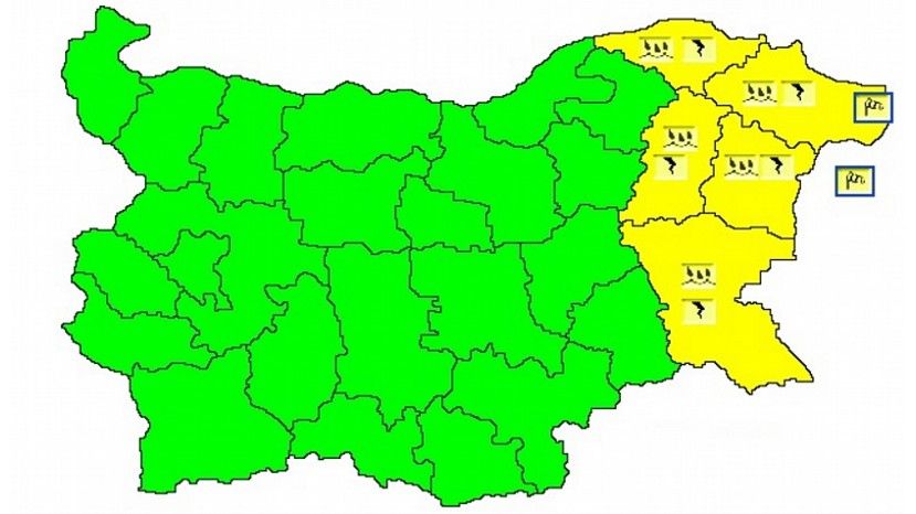 Из-за дождей с грозой в 5 областях Болгарии объявлен „желтый” уровень опасности