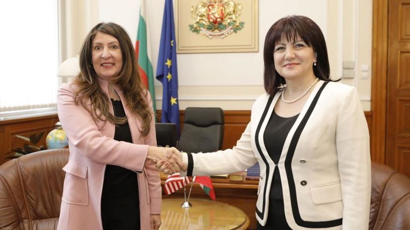 Спикер парламента Болгарии и посол США обсудили возможности усиления межпарламентского сотрудничества