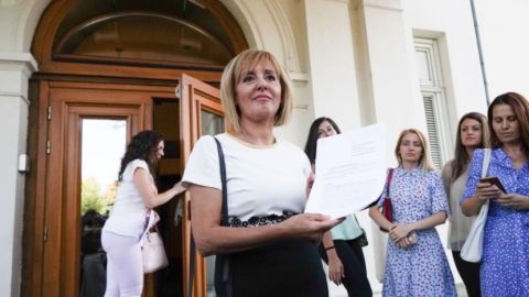 Мая Манолова