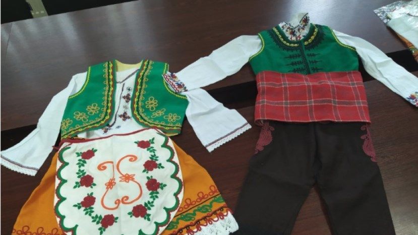 Детсады в городах бессарабских болгар Тараклии и Твардице получили в подарок народные костюмы