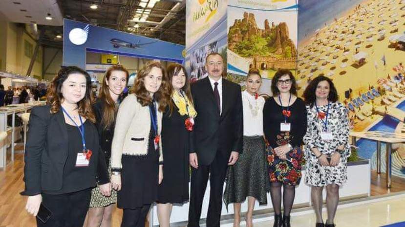 Президент Азербайджана посетил болгарский стенд на туристической выставке в Баку