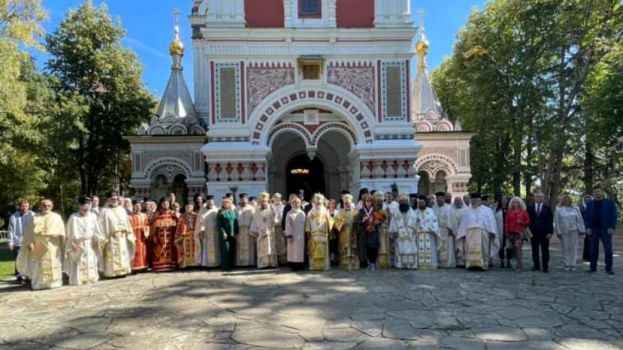 В Болгарии отметили 120-летие освящения храма Рождества Христова на Шипке