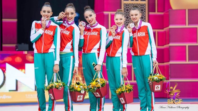 Гимнастки из Болгарии намерены выступить на онлайн-турнире 28 октября в полном составе