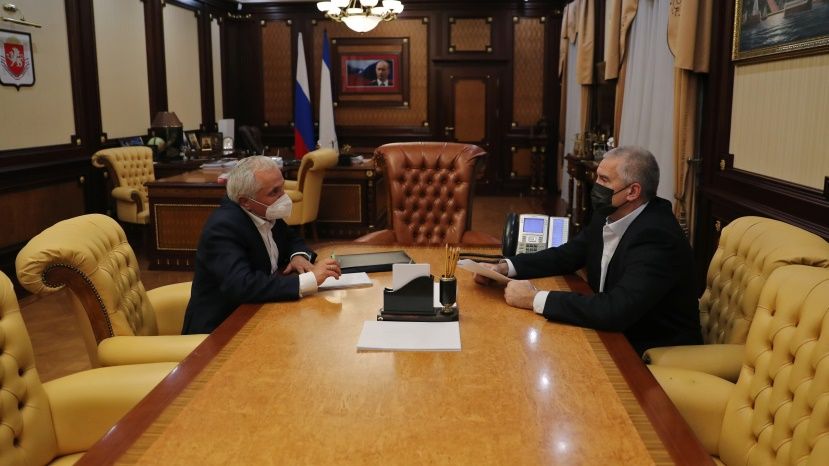 Аксенов поддержал идею пригласить президента Болгарии в Крым