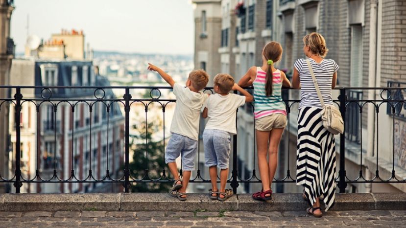 Около 5% от българските домакинства са с три или повече деца, сочи статистика на Евростат