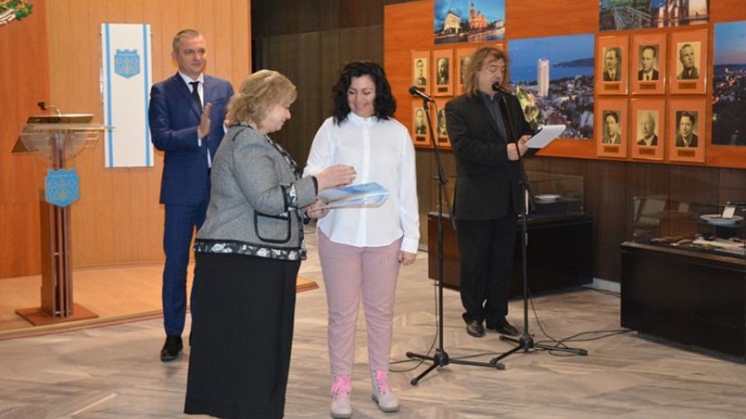 Вероника Ревенко получила награду мэра Варны в области гуманитарных наук