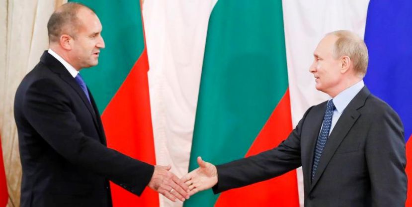 ТАСС: &quot;Старшие всегда прощают&quot;. Почему Россия и Болгария ссорятся между собой