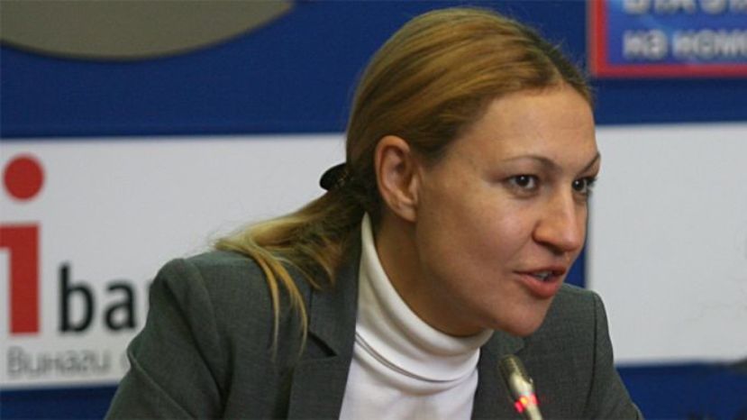 Десислава Николова