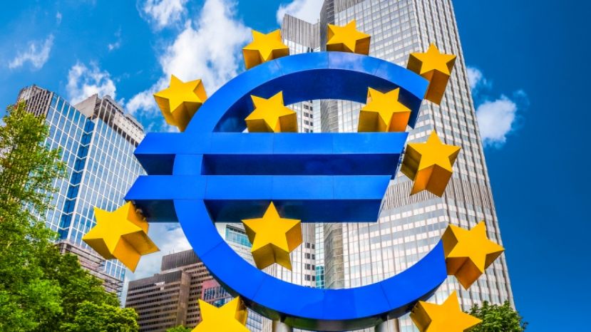 Брюксел предлага помощ на България и другите страни, които искат да приемат еврото