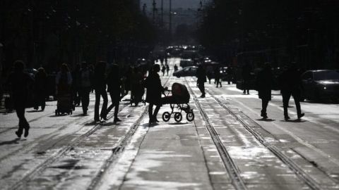 Населението в България е намаляло с над 416 хиляди за десет години