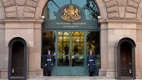 Президент Болгарии начинает консультации по проведению парламентских выборов