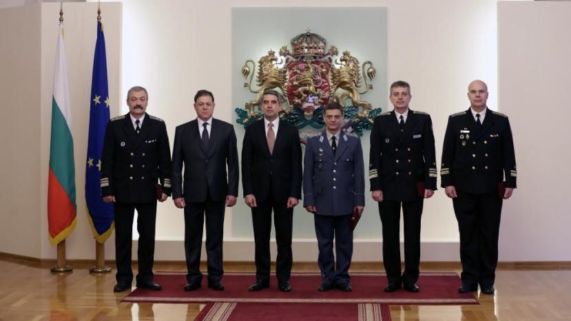 Президент Болгарии призвал к созданию современной и боеспособной армии