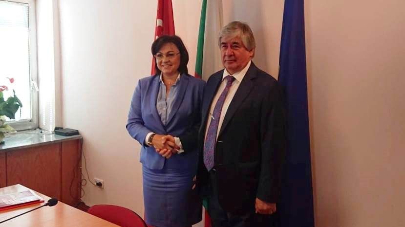 Лидер БСП обсудила с послом РФ двухсторонние отношения между Болгарией и Россией