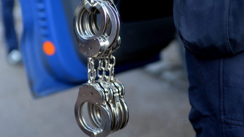 Софийский полицейский задержан за трафик людей