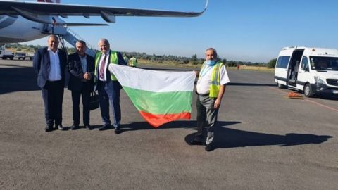 Българите в Украйна посрещнаха Валери Симеонов с националния трибагреник