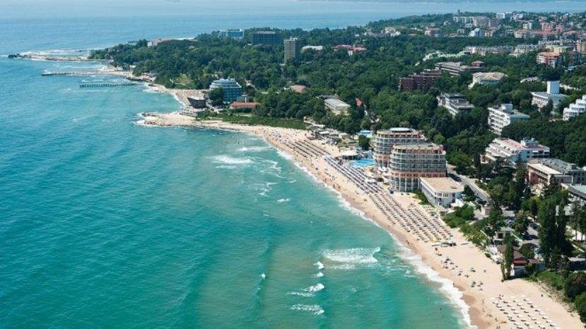 Старейший курорт Болгарии рассчитывает привлечь российских туристов межсезонными турами