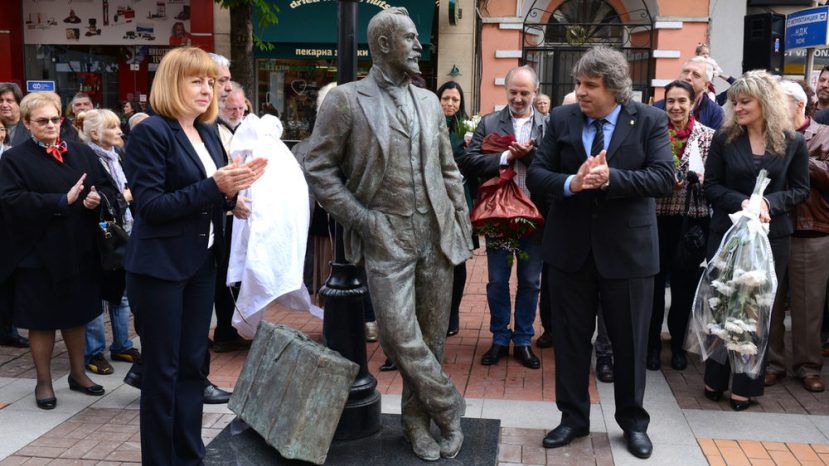 В София беше открита статуя на Алеко Констатинов