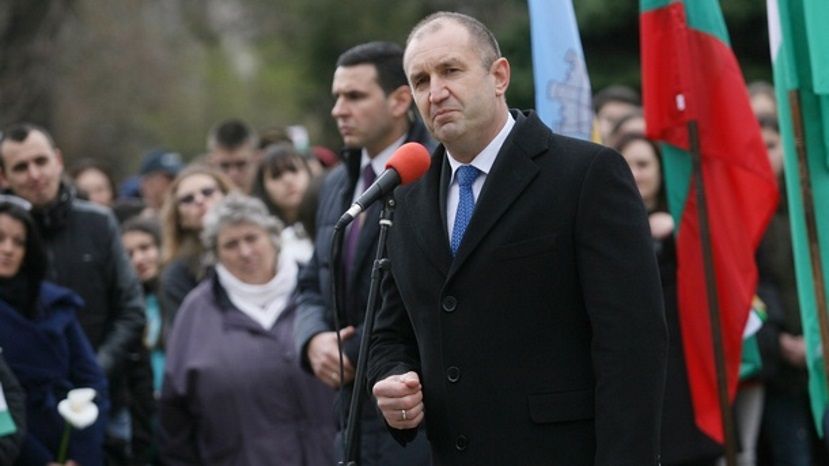 Президент Болгарии призвал обсудить с Турцией вопрос компенсаций фракийским беженцам