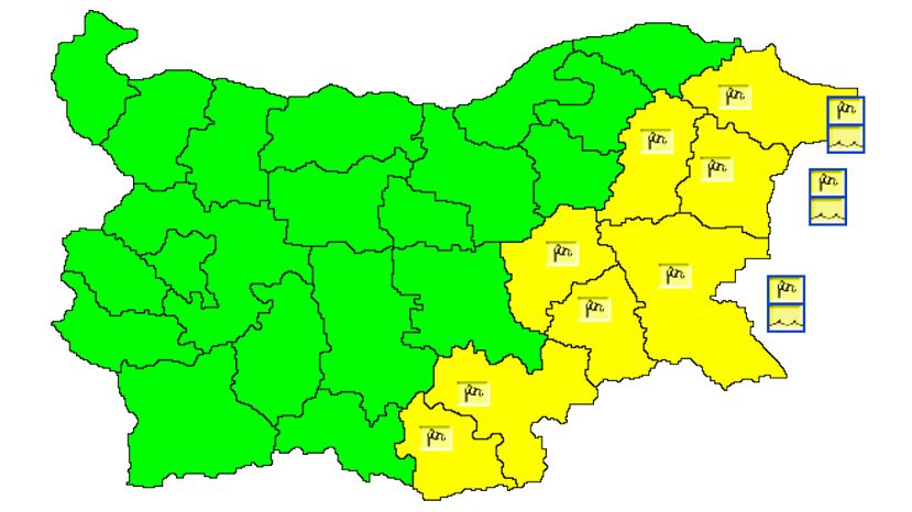 Из-за сильного ветра в 8 областях Болгарии объявлен „желтый“ уровень опасности