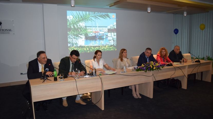 Министр туризма Болгарии пообещала участвовать во всех форумах, связанных с развитием болгаро-российских отношений