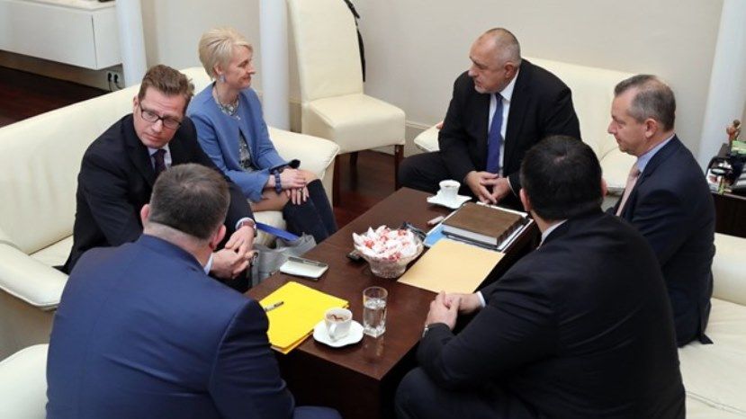 Премьер Болгарии обсудил с послом Великобритании информацию об отравлении болгарского бизнесмена ядом типа «Новичок»